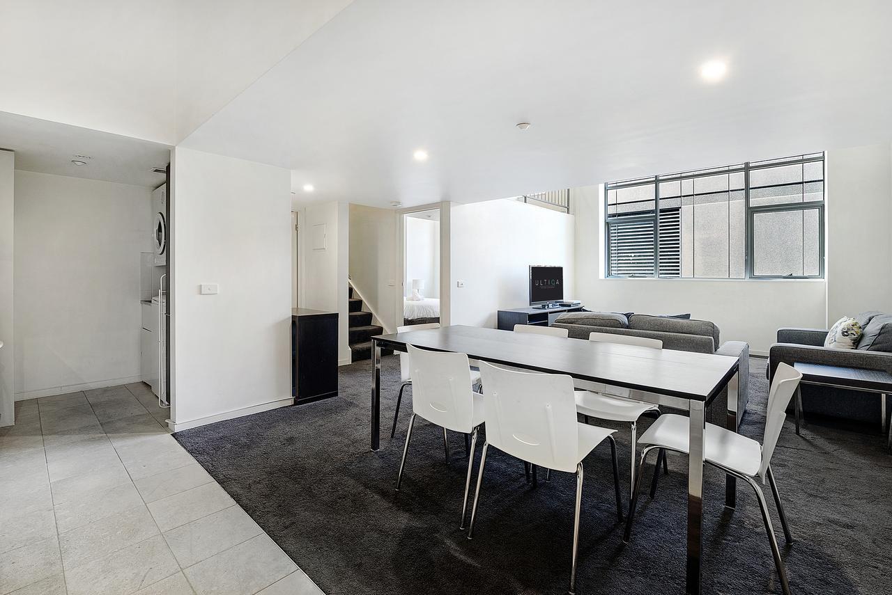 Ultiqa Little Collins Aparthotel Melbourne Exterior photo