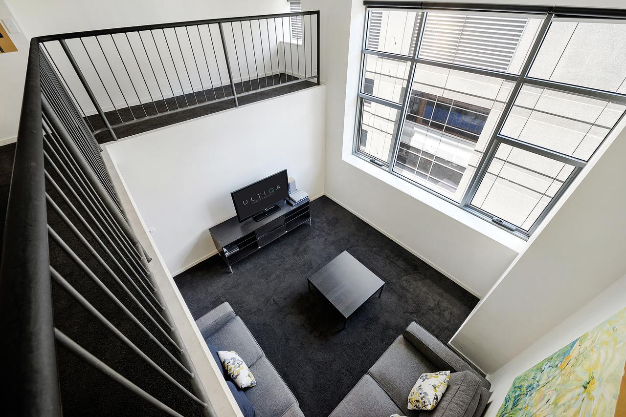 Ultiqa Little Collins Aparthotel Melbourne Exterior photo